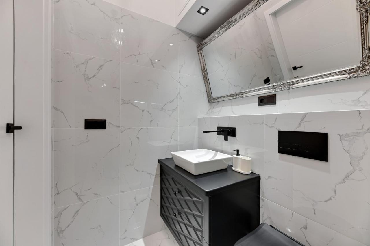 Dluga Boutique By Downtown